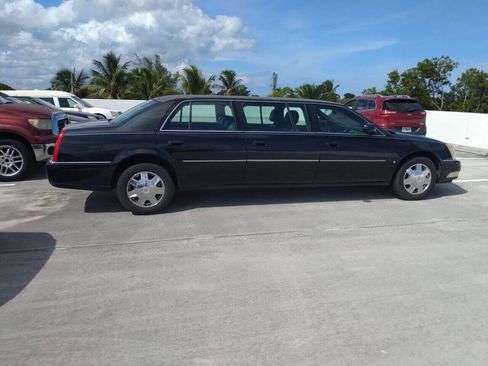 Used 2008 Cadillac DTS Limousine FWD image 4