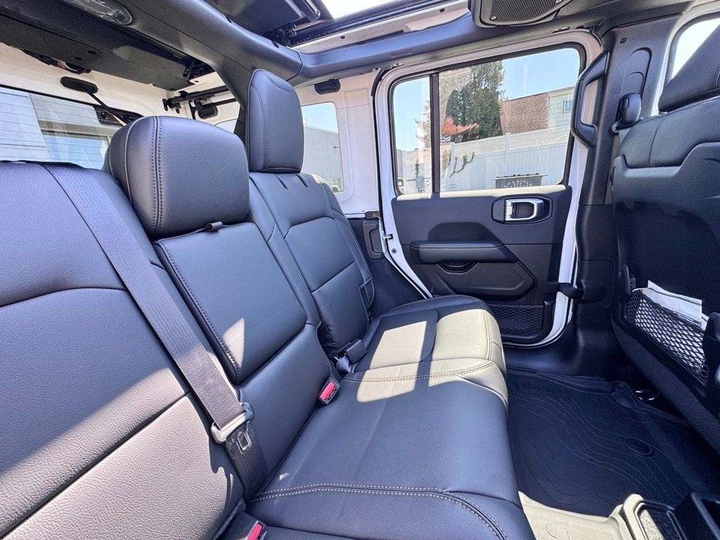 New 2026 Jeep Wrangler Unlimited Sahara AWD/4WD image 22