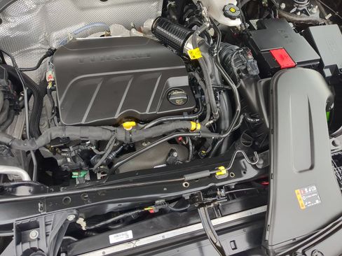 Certified 2025 Buick Envista Sport Touring w/ Convenience I Package FWD image 27