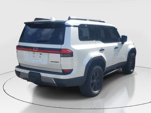 Used 2024 Lexus GX 550 image 7