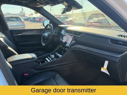 Used 2022 Jeep Grand Cherokee Overland image 31