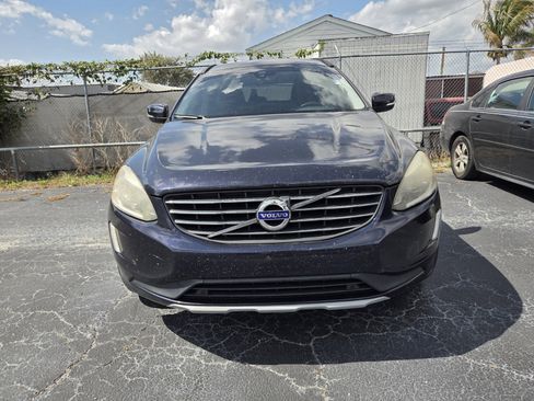 Used 2017 Volvo XC60 T5 w/ Tailgate Package image 2