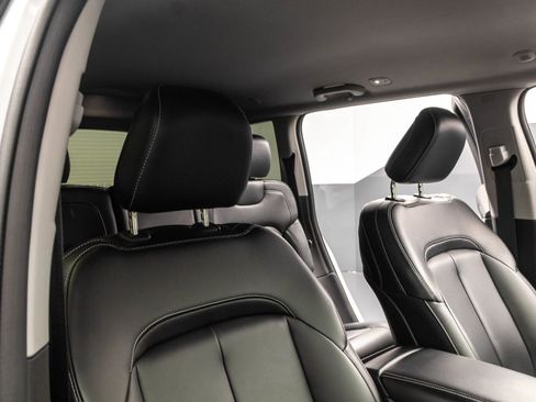 Used 2023 Jeep Grand Cherokee Limited w/ Black Appearance Package image 40