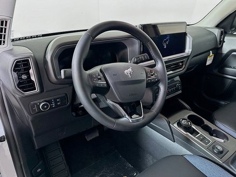 New 2025 Ford Bronco Sport Outer Banks image 9