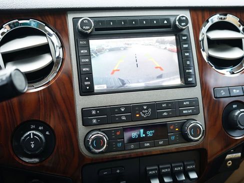 Used 2011 Ford F350 Lariat w/ Lariat Ultimate Pkg image 16