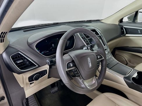 Used 2019 Lincoln Nautilus FWD image 30