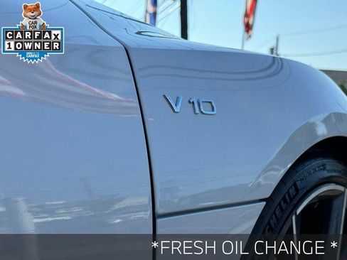 Used 2022 Audi R8 V10 w/ Carbon Exterior Package image 12