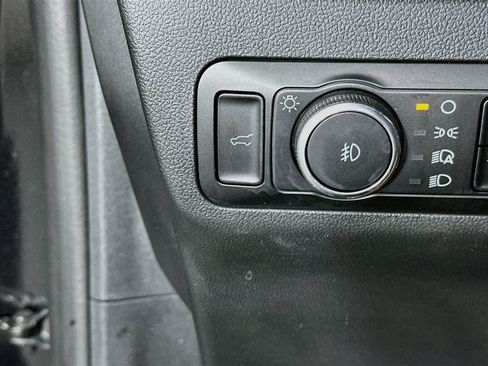 Used 2025 Ford Escape ST-Line Select AWD/4WD image 17