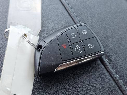 Used 2024 Chevrolet Silverado 1500 LT Trail Boss w/ LT Trail Boss Premium Package AWD/4WD image 31