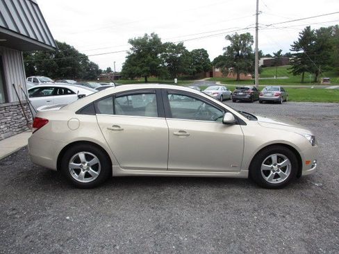 Used 2011 Chevrolet Cruze LT w/ RS Package FWD image 9