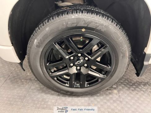 Used 2023 Chevrolet Silverado 1500 Custom w/ LPO, Dark Essentials Package AWD/4WD image 19
