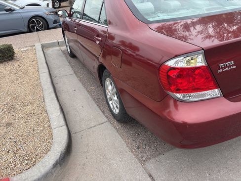 Used 2005 Toyota Camry LE image 7