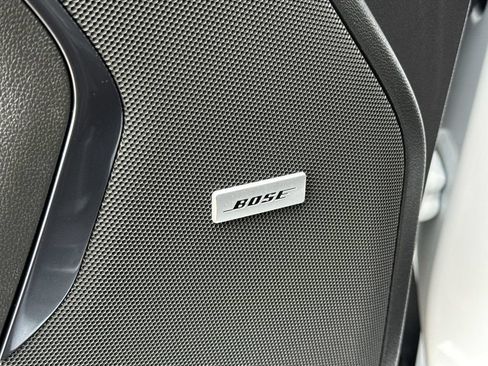 Certified 2025 GMC Yukon XL AT4 w/ LPO, Floor Liner Package AWD/4WD image 27