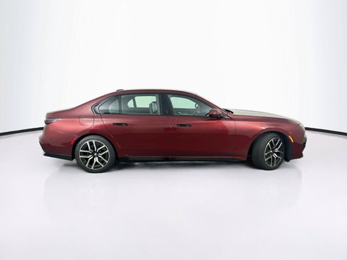 Used 2025 BMW 740i RWD image 5