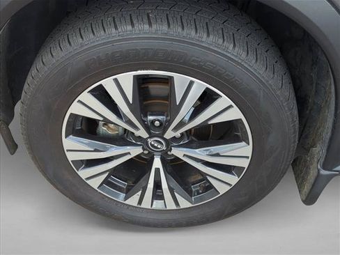 Used 2023 Nissan Rogue SV FWD image 23