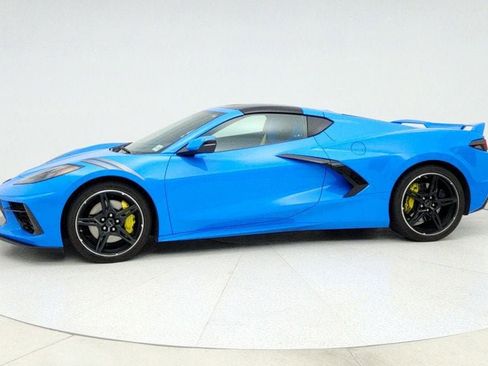 Used 2021 Chevrolet Corvette Stingray Premium Cpe w/ Z51 Performance Package image 8