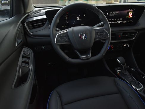 Used 2026 Buick Encore GX Sport Touring w/ Comfort Package AWD/4WD image 18