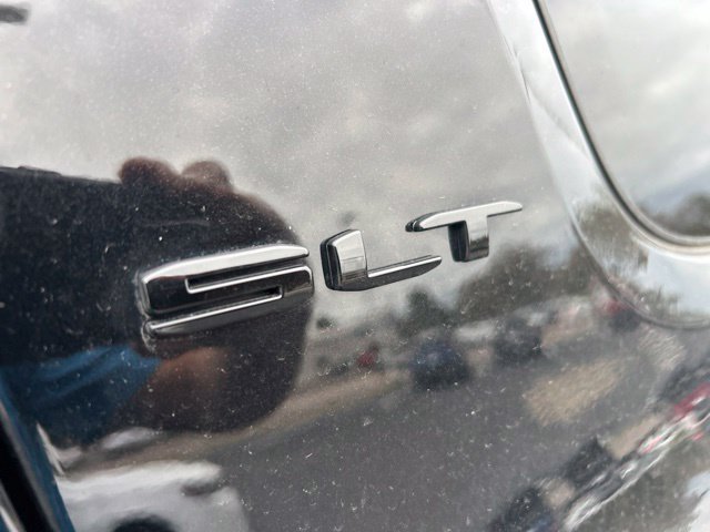 Used 2021 GMC Acadia SLT w/ Elevation Edition AWD/4WD image 4