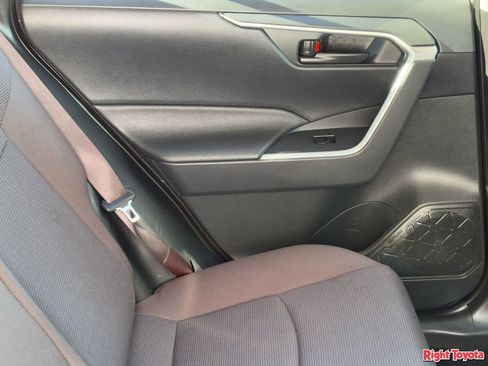 Certified 2025 Toyota RAV4 LE AWD/4WD image 14
