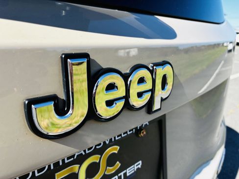 Used 2016 Jeep Renegade Latitude image 21