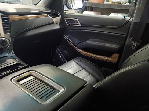 Used 2016 GMC Yukon Denali w/ Open Road Package image 21