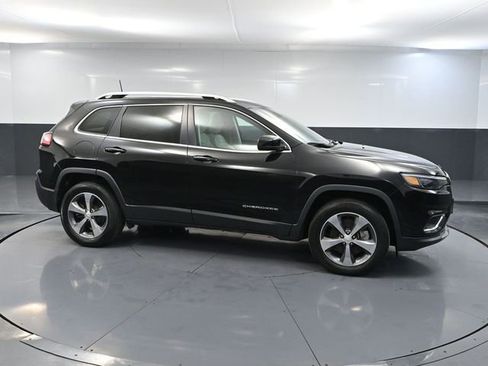 Used 2019 Jeep Cherokee Limited w/ Trailer Tow Group image 4