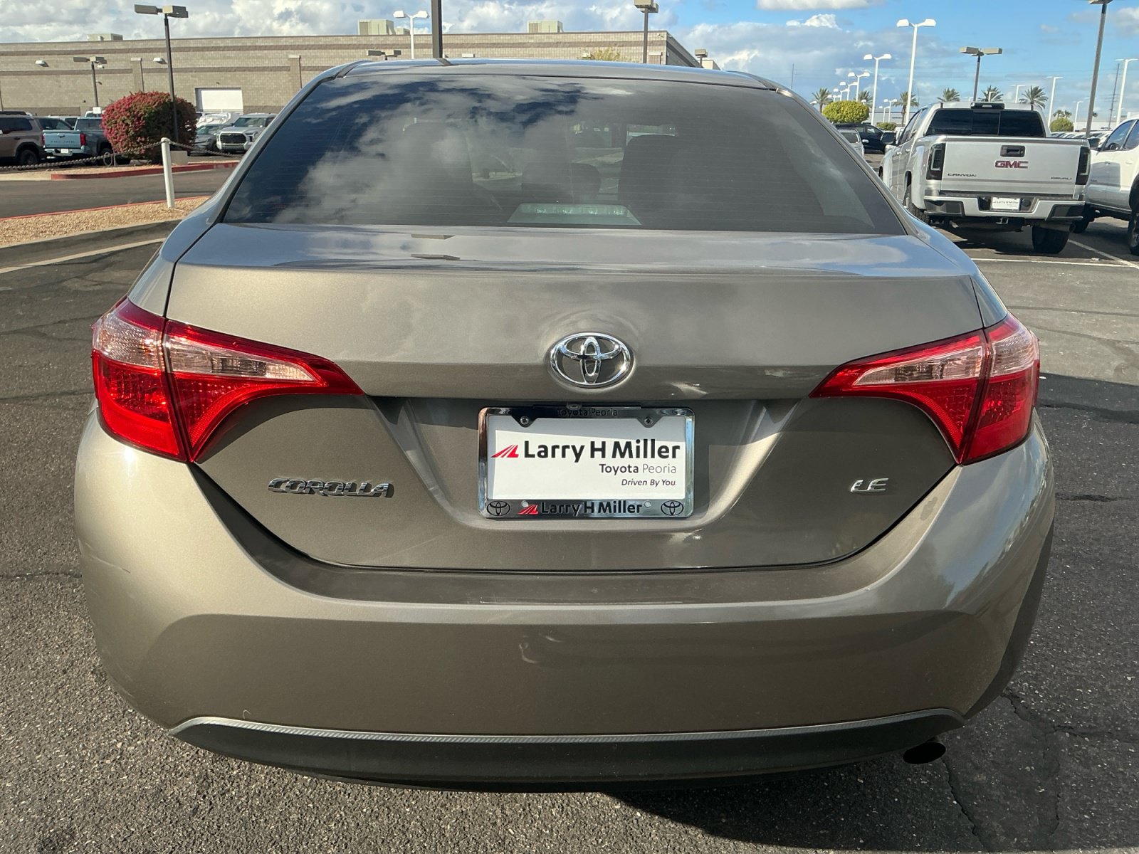 Used 2019 Toyota Corolla LE w/ Carpet Mat Package (TMS) FWD image 24