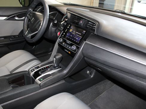 Used 2018 Honda Civic EX image 31