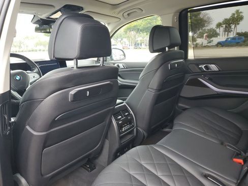 Used 2024 BMW X7 xDrive40i image 15