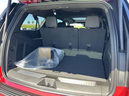 New 2026 GMC Yukon XL Denali w/ Denali Reserve Package image 30