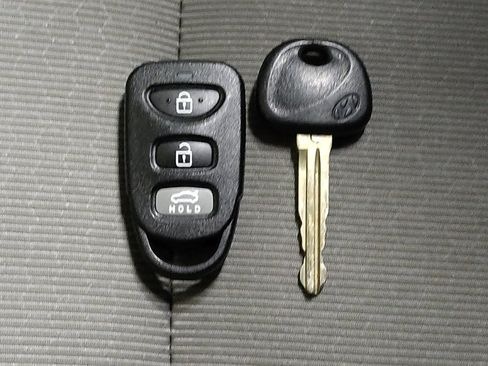 Used 2018 Hyundai Elantra SEL image 32