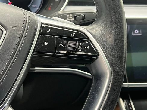 Used 2023 Audi A8 L 3.0T image 9