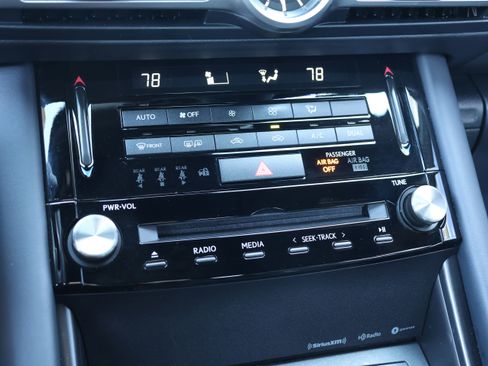 Used 2022 Lexus IS 300 image 25