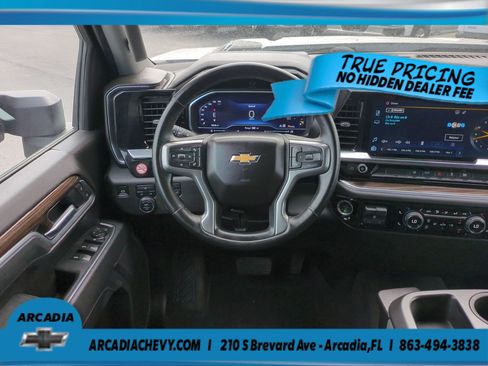 Used 2025 Chevrolet Silverado 2500 LT w/ Convenience Package AWD/4WD image 16