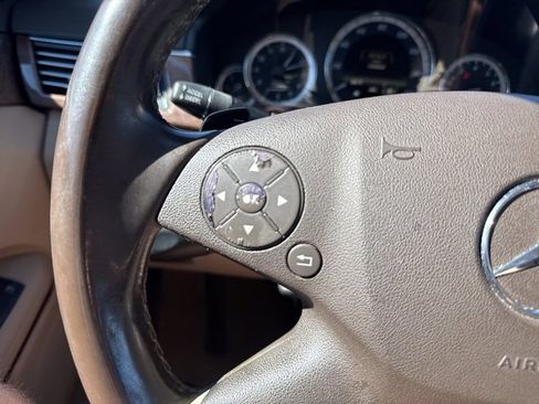 Used 2013 Mercedes-Benz E 350 Sedan image 25