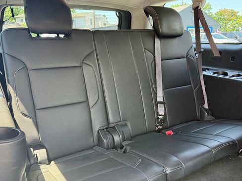 Used 2017 Chevrolet Suburban Premier AWD/4WD image 12