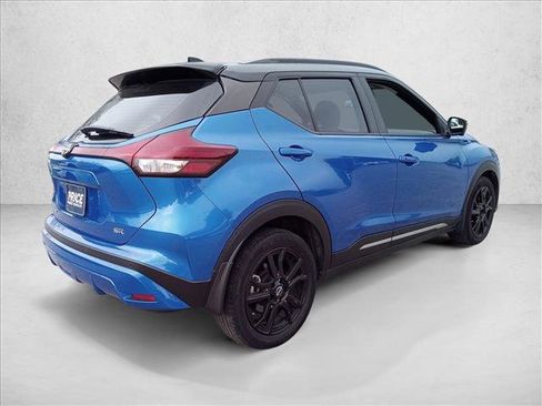 Used 2023 Nissan Kicks SR w/ SR Premium Package FWD image 5