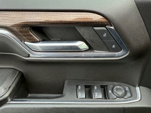 Used 2024 Chevrolet Silverado 1500 LT image 11