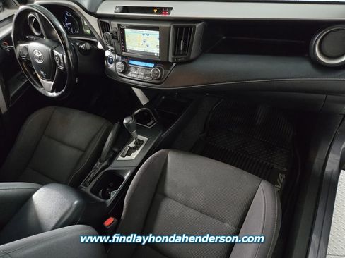 Used 2018 Toyota RAV4 XLE image 22