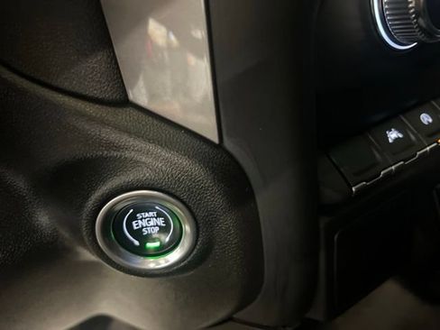 Used 2023 GMC Sierra 1500 Pro w/ Pro Value Package AWD/4WD image 17