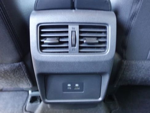 Used 2023 Nissan Rogue SV image 25