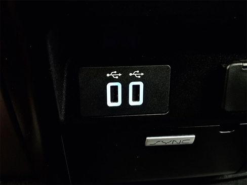 Used 2017 Ford F150 Lariat image 23