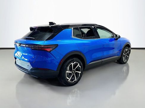 New 2026 Chevrolet Equinox EV LT FWD image 8