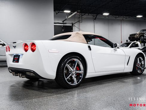 Used 2012 Chevrolet Corvette Convertible w/ 2LT Preferred Equipment Group image 41