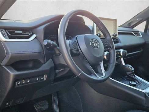 Used 2021 Toyota RAV4 XSE image 10