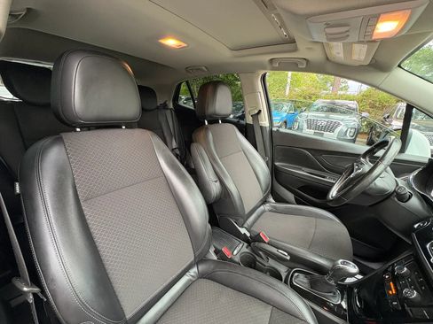 Used 2019 Buick Encore Preferred AWD/4WD image 8