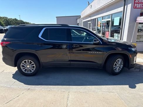 Used 2023 Chevrolet Traverse LT AWD/4WD image 2