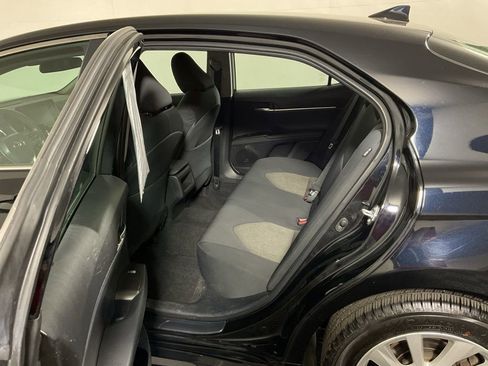 Used 2022 Toyota Camry LE AWD/4WD image 32