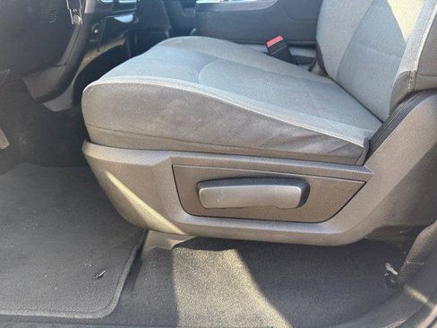 Used 2022 RAM 1500 Classic SLT image 21