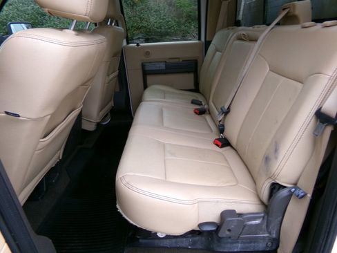 Used 2012 Ford F350 Lariat w/ Lariat Interior Pkg image 12
